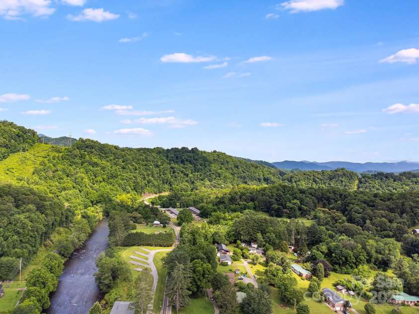 29 Winterberry Drive, Cullowhee, NC 28723.  MLS# CAR4275594, YatesRealty ID 22957. 