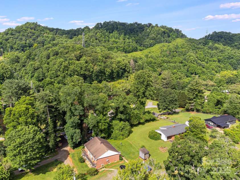 29 Winterberry Drive, Cullowhee, NC 28723.  MLS# CAR4275594, YatesRealty ID 22957. 