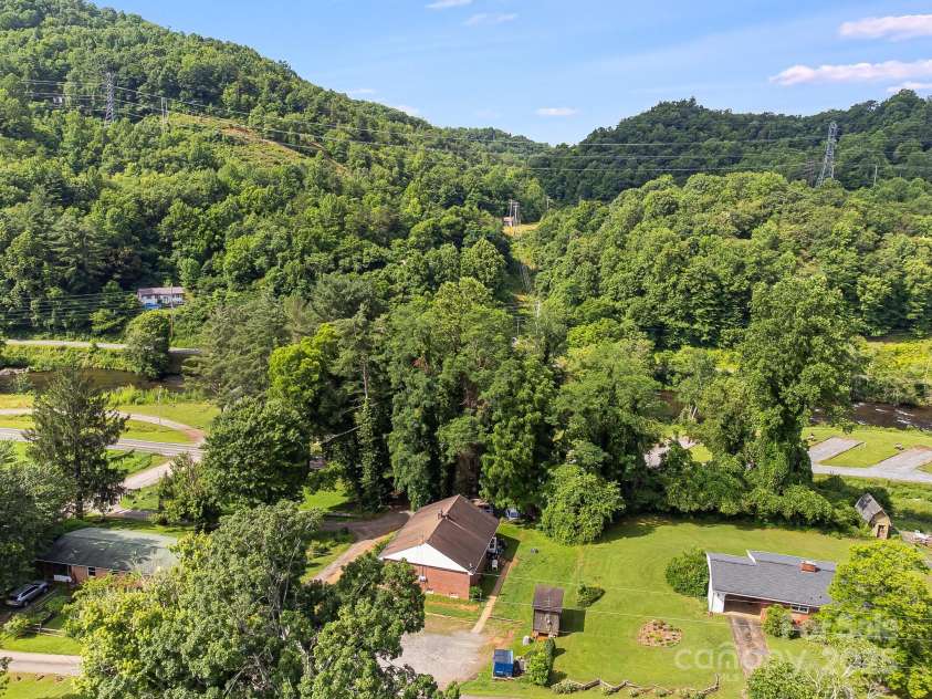 29 Winterberry Drive, Cullowhee, NC 28723.  MLS# CAR4275594, YatesRealty ID 22957. 