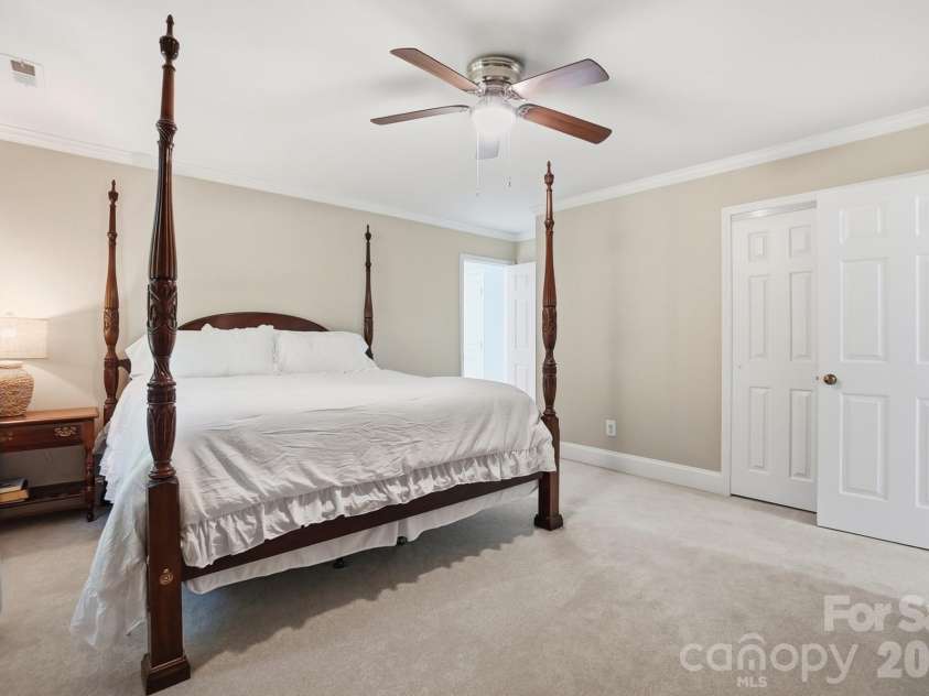 11103 Idlewild Road, Matthews, NC 28105.  MLS# CAR4367524, YatesRealty ID 22958. 