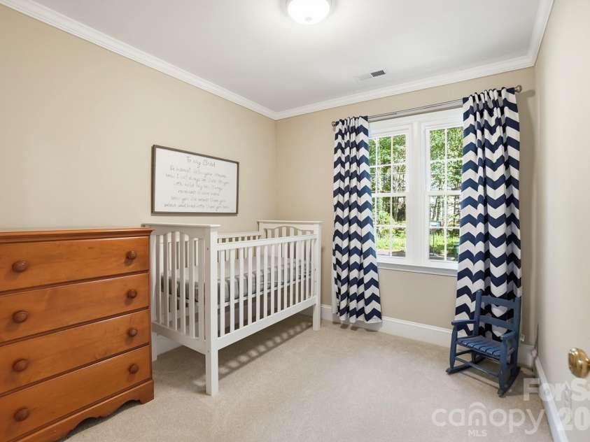 11103 Idlewild Road, Matthews, NC 28105.  MLS# CAR4367524, YatesRealty ID 22958. Bedroom