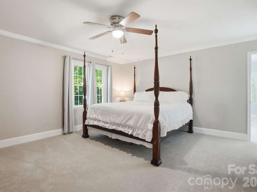 11103 Idlewild Road, Matthews, NC 28105.  MLS# CAR4367524, YatesRealty ID 22958. Primary Bedroom