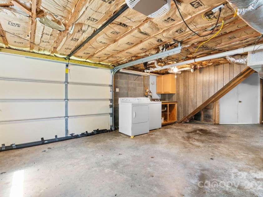 917 Sunset Avenue, Valdese, NC 28690.  MLS# CAR4271512, YatesRealty ID 22958. 