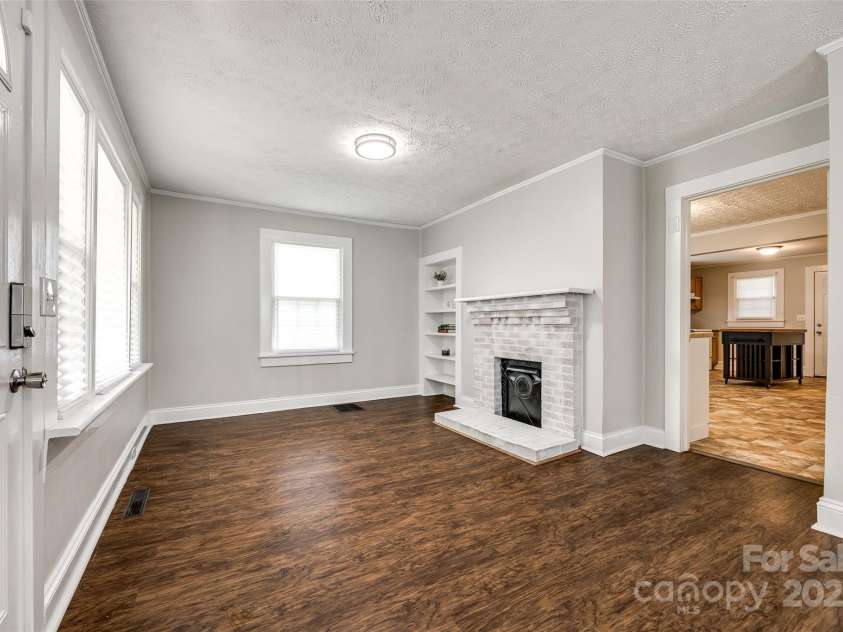 903 Rhode Island Avenue, Kannapolis, NC 28083.  MLS# CAR4275066, YatesRealty ID 22959. 