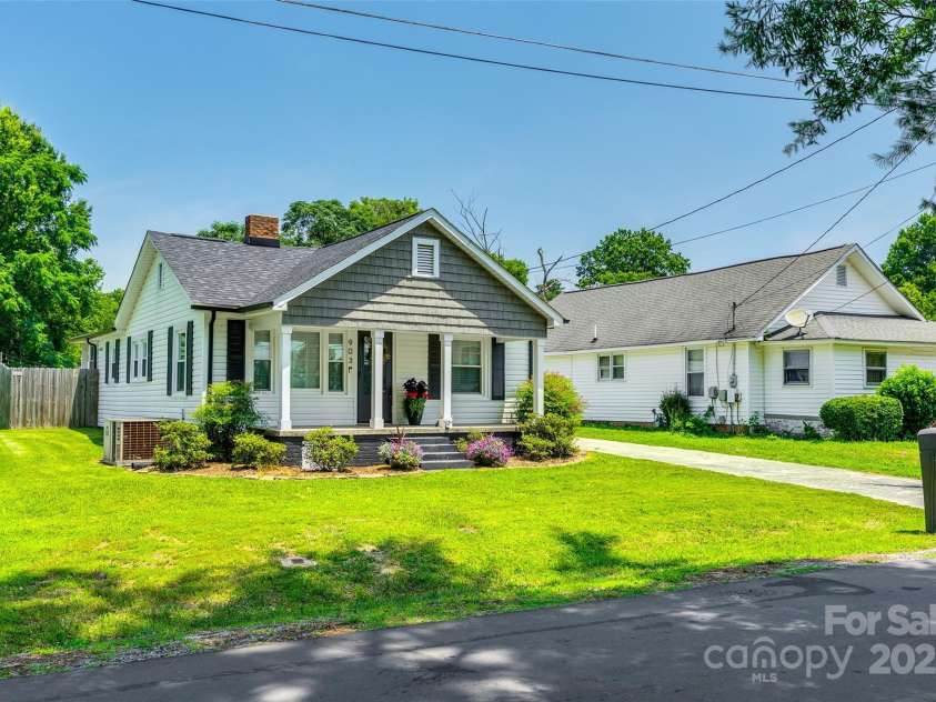 903 Rhode Island Avenue, Kannapolis, NC 28083.  MLS# CAR4275066, YatesRealty ID 22959. 