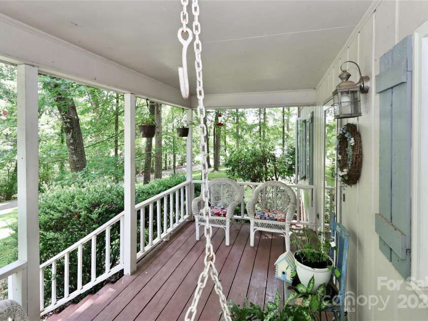 173 Rocky River Road, Mooresville, NC 28115.  MLS# CAR4259535, YatesRealty ID 2296. 