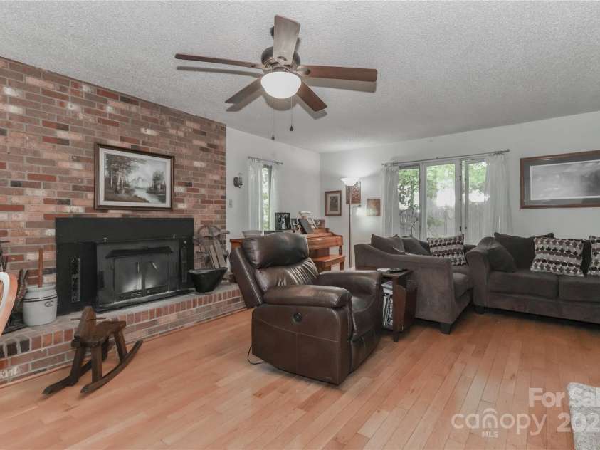 173 Rocky River Road, Mooresville, NC 28115.  MLS# CAR4259535, YatesRealty ID 2296. 