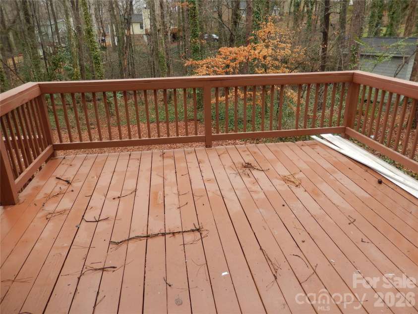547 Brent Road, Raleigh, NC 27606.  MLS# CAR4350457, YatesRealty ID 2296. Deck