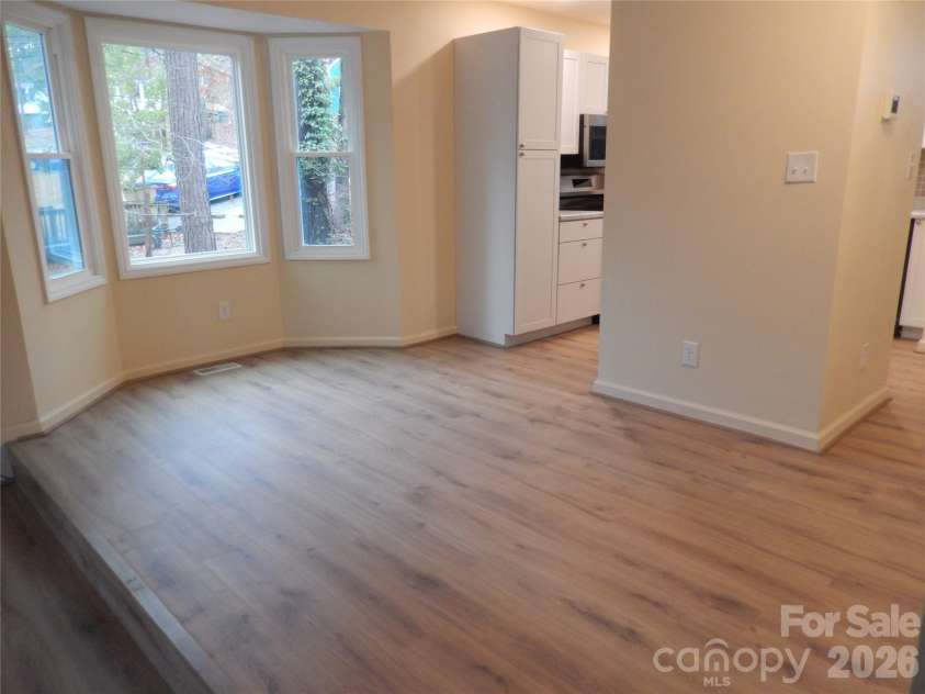 547 Brent Road, Raleigh, NC 27606.  MLS# CAR4350457, YatesRealty ID 2296. Dining area