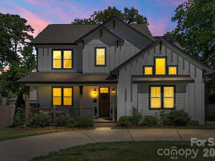 1517 Princess Place, Charlotte, NC 28208.  MLS# CAR4377408, YatesRealty ID 22960. 