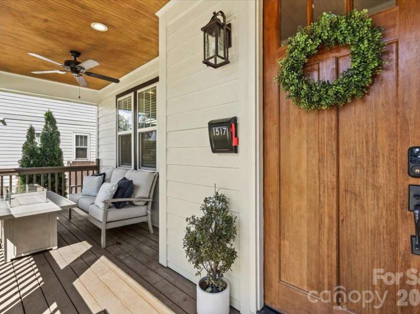 1517 Princess Place, Charlotte, NC 28208.  MLS# CAR4377408, YatesRealty ID 22960. 