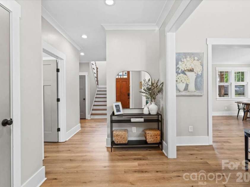 1517 Princess Place, Charlotte, NC 28208.  MLS# CAR4377408, YatesRealty ID 22960. 