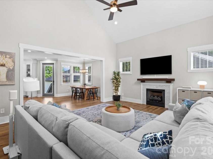 1517 Princess Place, Charlotte, NC 28208.  MLS# CAR4377408, YatesRealty ID 22960. 