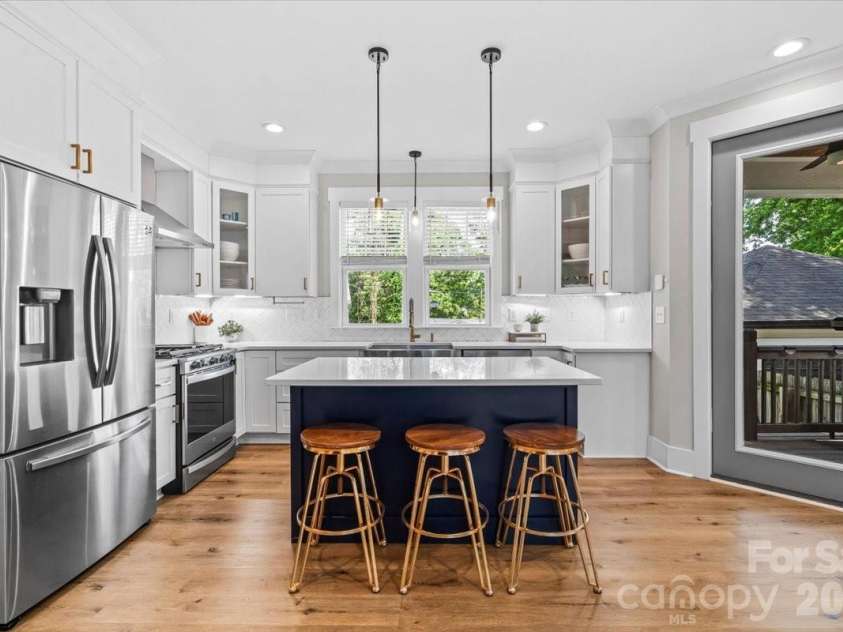 1517 Princess Place, Charlotte, NC 28208.  MLS# CAR4377408, YatesRealty ID 22960. 