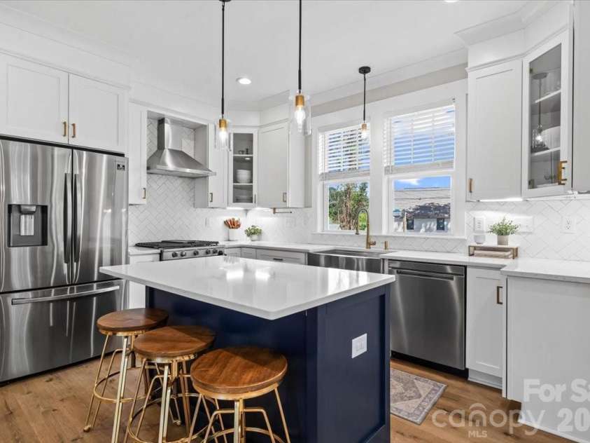 1517 Princess Place, Charlotte, NC 28208.  MLS# CAR4377408, YatesRealty ID 22960. 