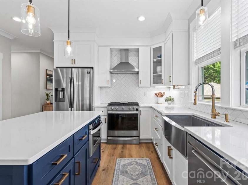 1517 Princess Place, Charlotte, NC 28208.  MLS# CAR4377408, YatesRealty ID 22960. 