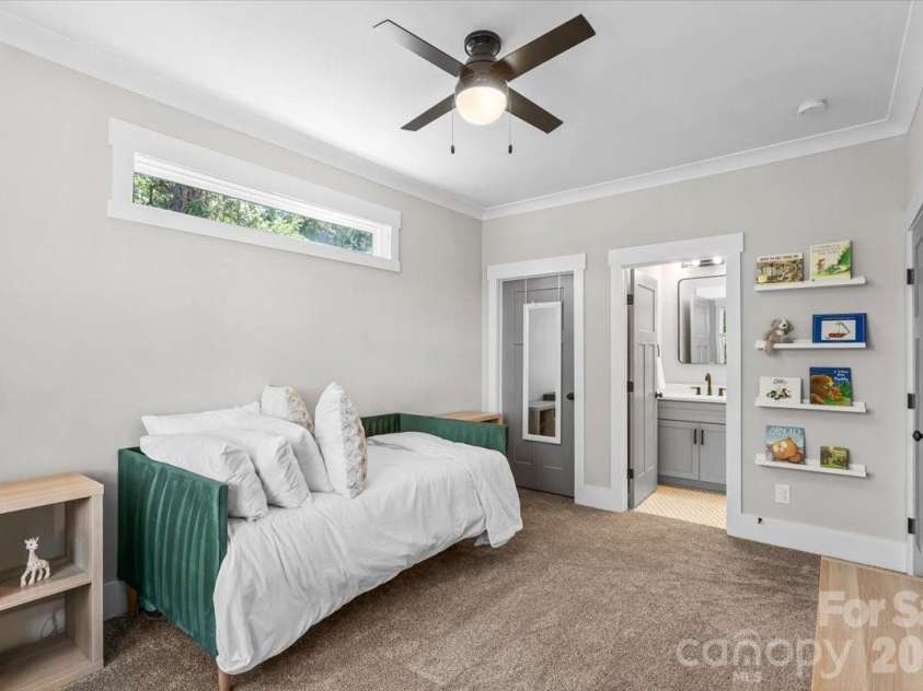 1517 Princess Place, Charlotte, NC 28208.  MLS# CAR4377408, YatesRealty ID 22960. 