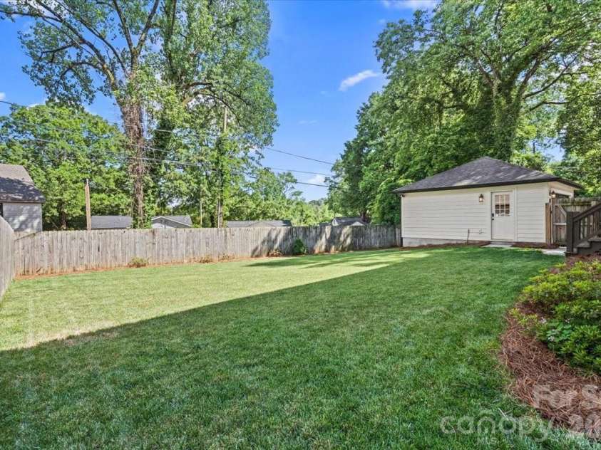 1517 Princess Place, Charlotte, NC 28208.  MLS# CAR4377408, YatesRealty ID 22960. 