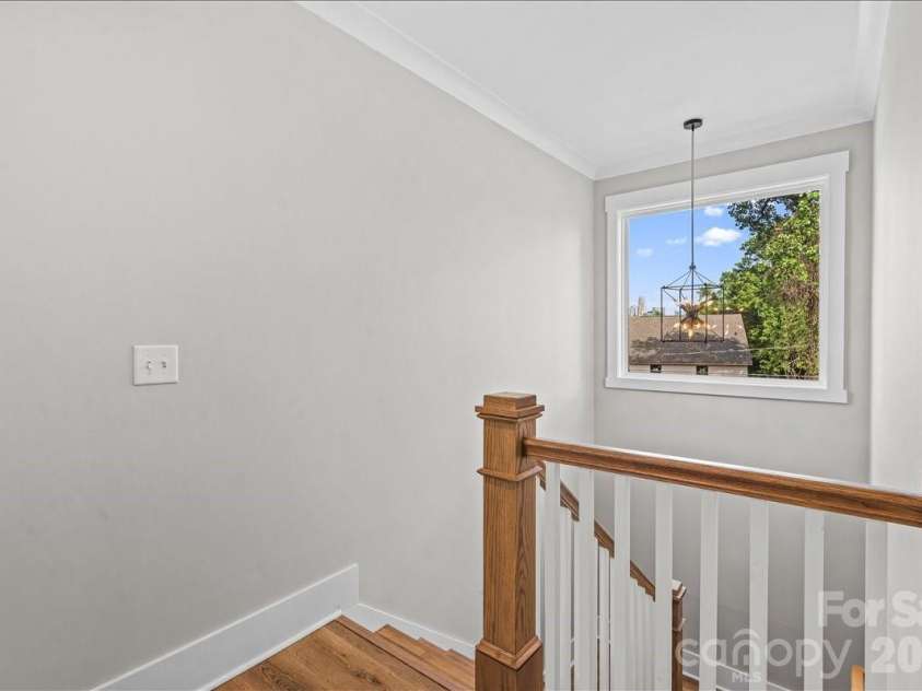1517 Princess Place, Charlotte, NC 28208.  MLS# CAR4377408, YatesRealty ID 22960. Skyline view