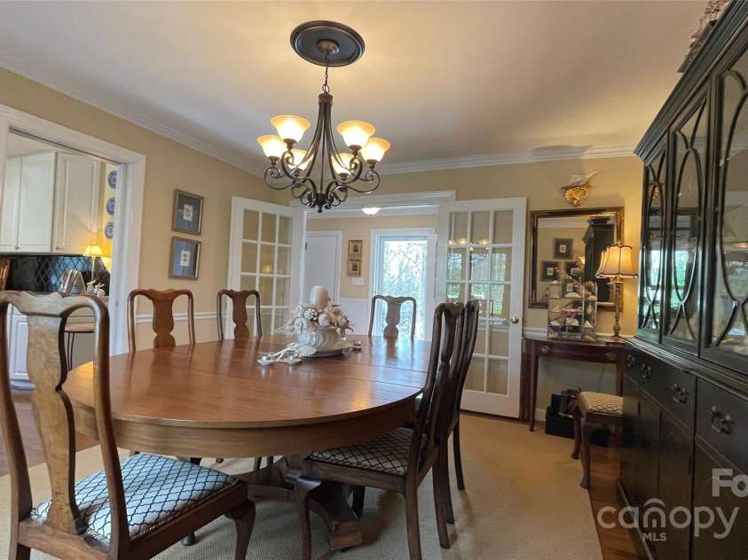 700 Valleyview Drive, Albemarle, NC 28001.  MLS# CAR4258028, YatesRealty ID 22960. 