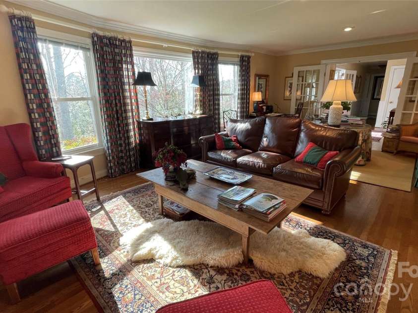 700 Valleyview Drive, Albemarle, NC 28001.  MLS# CAR4258028, YatesRealty ID 22960. 