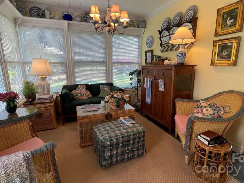 700 Valleyview Drive, Albemarle, NC 28001.  MLS# CAR4258028, YatesRealty ID 22960. 