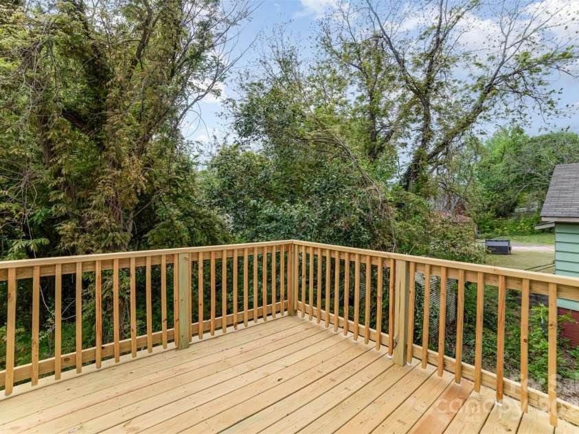 213 Rosemont Avenue, Kannapolis, NC 28081.  MLS# CAR4247938, YatesRealty ID 22961. 