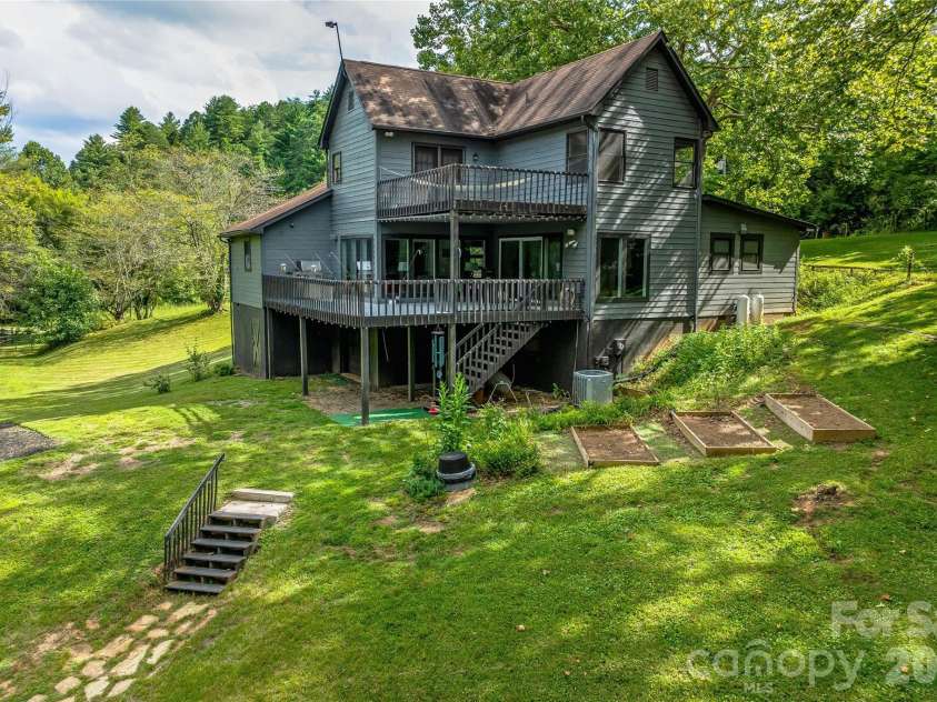 48 Merrell Road, Leicester, NC 28748.  MLS# CAR4377319, YatesRealty ID 22961. 