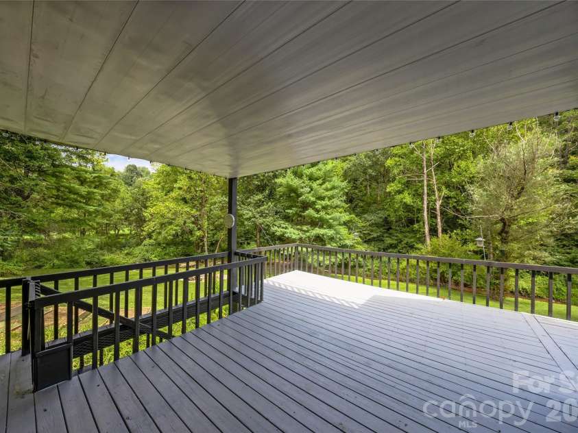 48 Merrell Road, Leicester, NC 28748.  MLS# CAR4377319, YatesRealty ID 22961. 