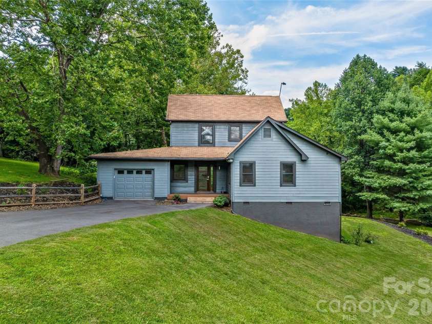 48 Merrell Road, Leicester, NC 28748.  MLS# CAR4377319, YatesRealty ID 22961. 
