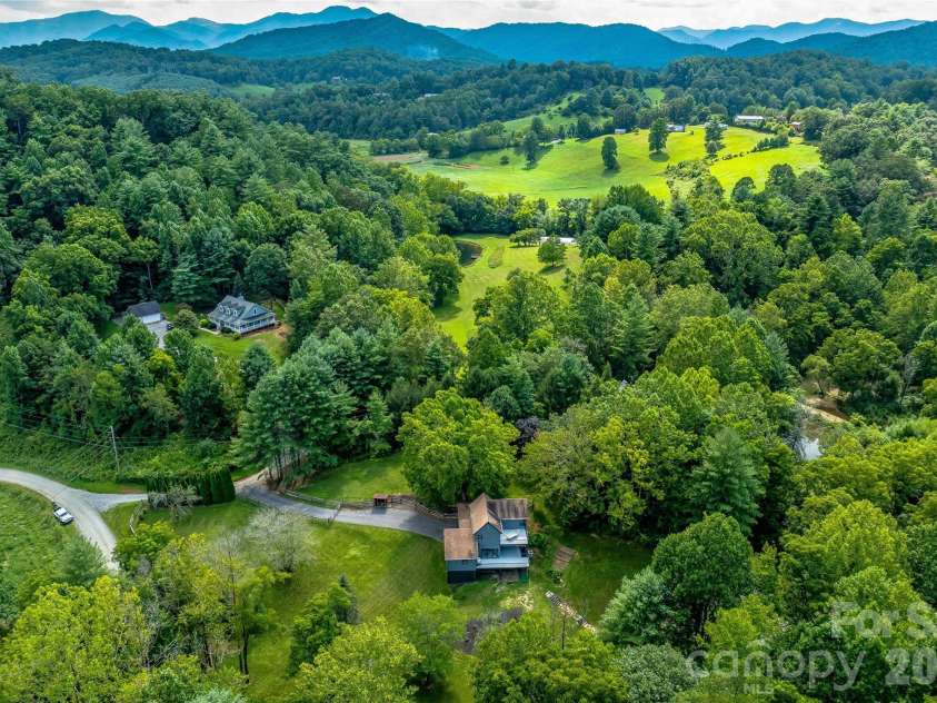 48 Merrell Road, Leicester, NC 28748.  MLS# CAR4377319, YatesRealty ID 22961. 