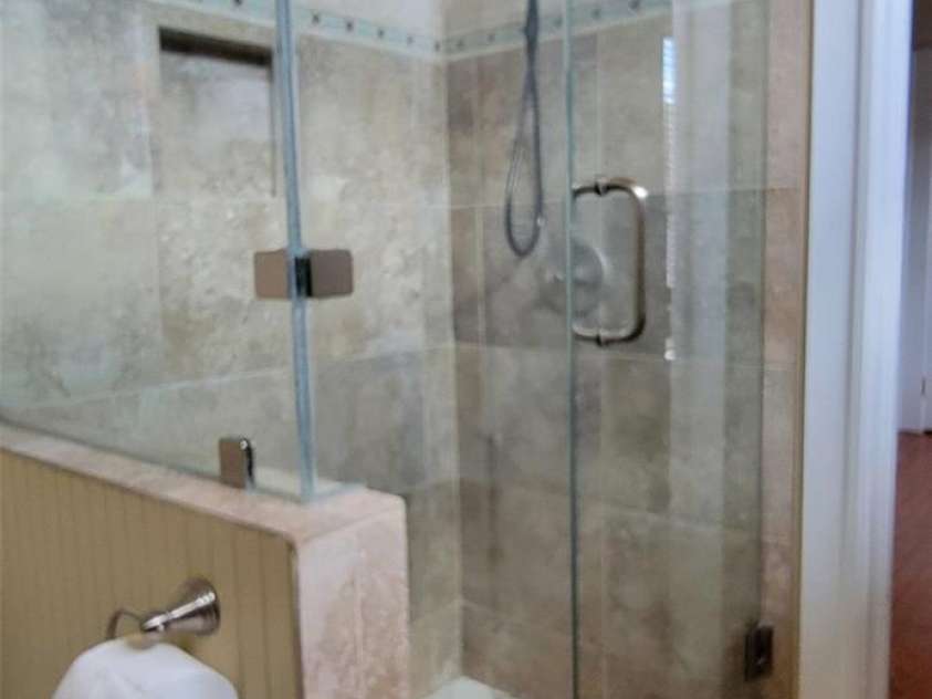 105 Central Avenue, Belmont, NC 28012.  MLS# CAR4261453, YatesRealty ID 22962. 