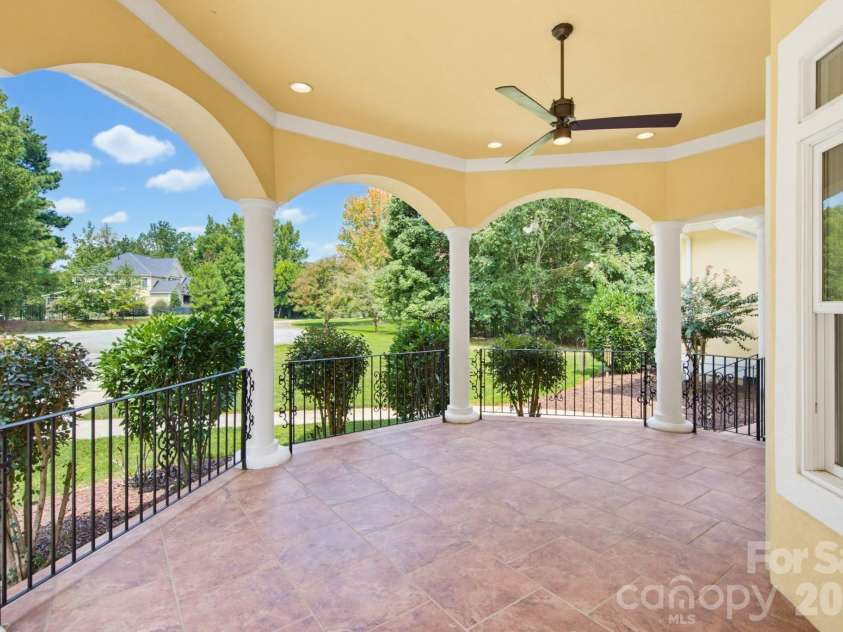 149 Vista Bluff Lane, Mooresville, NC 28117.  MLS# CAR4417255, YatesRealty ID 22962. 