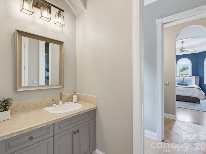 149 Vista Bluff Lane, Mooresville, NC 28117.  MLS# CAR4417255, YatesRealty ID 22962. 