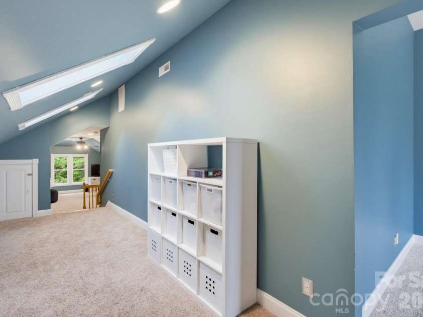 149 Vista Bluff Lane, Mooresville, NC 28117.  MLS# CAR4417255, YatesRealty ID 22962. 