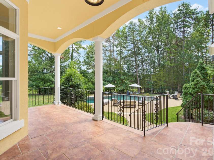 149 Vista Bluff Lane, Mooresville, NC 28117.  MLS# CAR4417255, YatesRealty ID 22962. 