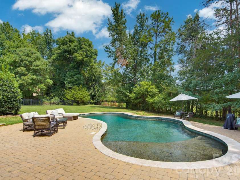 149 Vista Bluff Lane, Mooresville, NC 28117.  MLS# CAR4417255, YatesRealty ID 22962. 