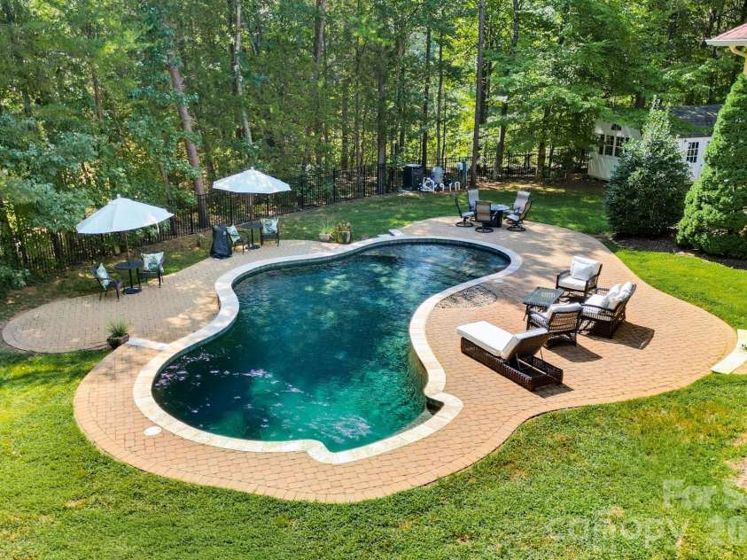 149 Vista Bluff Lane, Mooresville, NC 28117.  MLS# CAR4417255, YatesRealty ID 22962. 