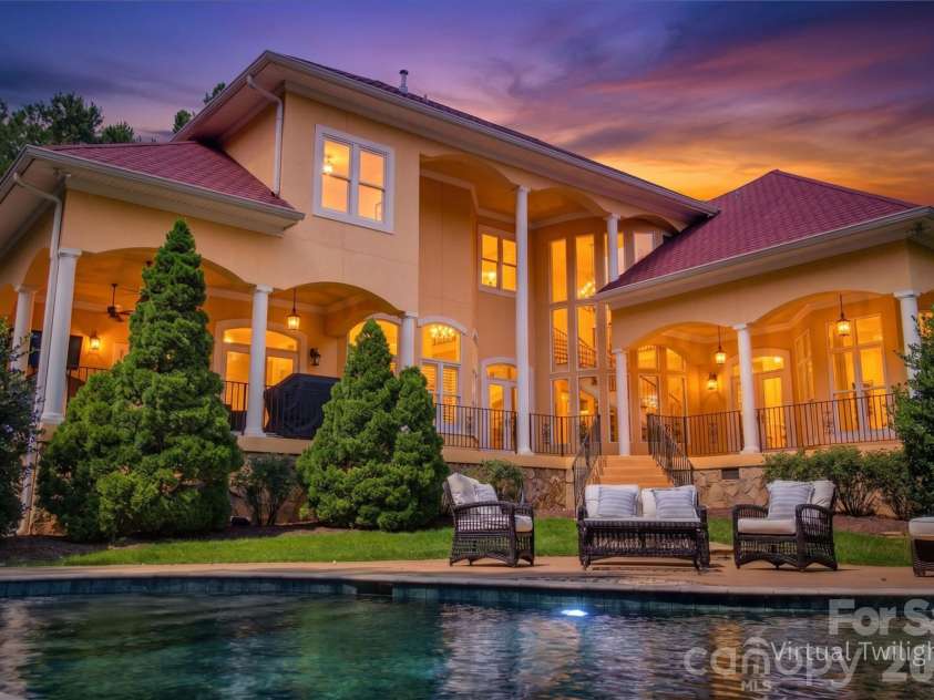 149 Vista Bluff Lane, Mooresville, NC 28117.  MLS# CAR4417255, YatesRealty ID 22962. 