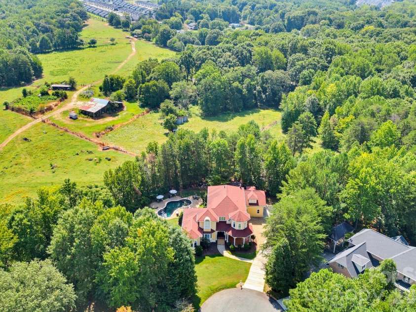 149 Vista Bluff Lane, Mooresville, NC 28117.  MLS# CAR4417255, YatesRealty ID 22962. 