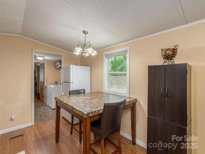 5 Shenandoah Road, Asheville, NC 28805.  MLS# CAR4275353, YatesRealty ID 22963. 