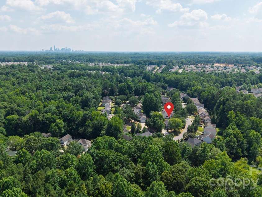 8343 Highlander Court, Charlotte, NC 28269.  MLS# CAR4273780, YatesRealty ID 22964. In The Heart Of North Charlotte!