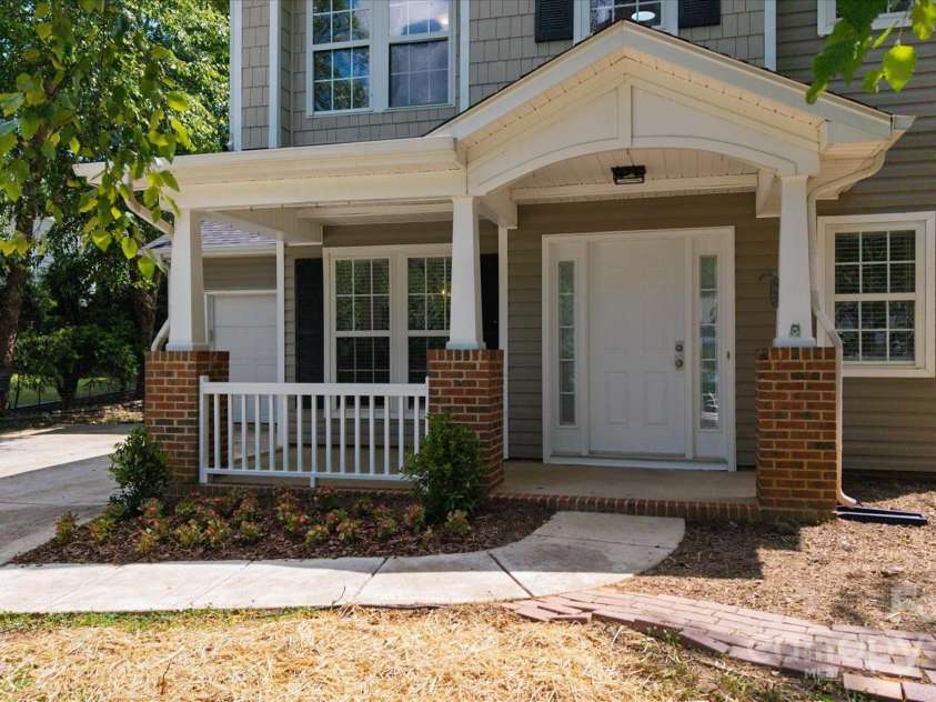 8343 Highlander Court, Charlotte, NC 28269.  MLS# CAR4273780, YatesRealty ID 22964. Welcome To 8343 Highlander Ct!