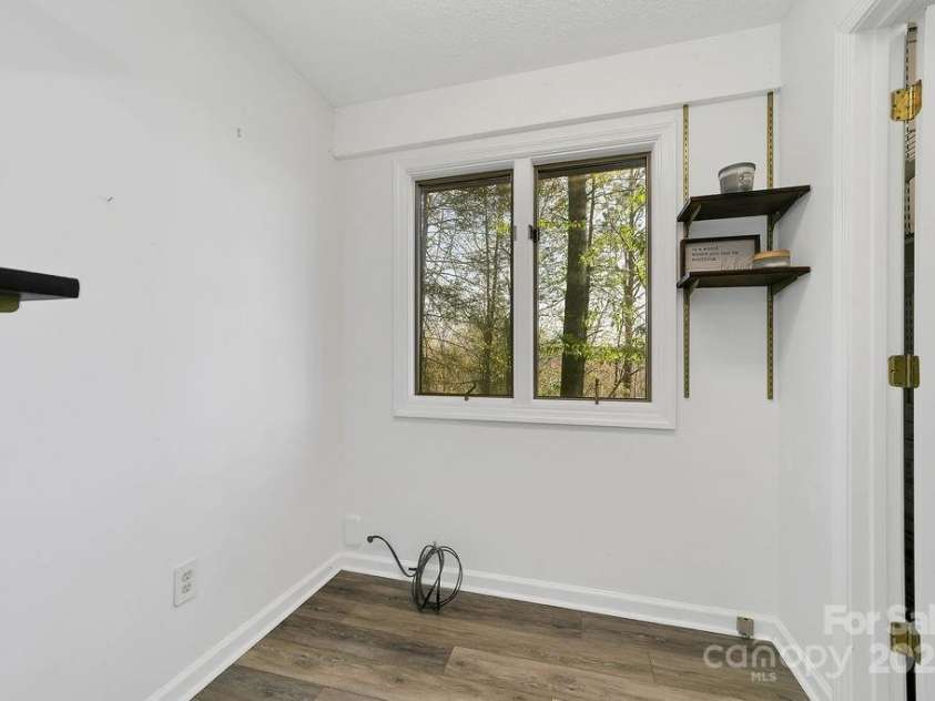 259 Dvdegi Court, Brevard, NC 28712.  MLS# CAR4248889, YatesRealty ID 22965. 