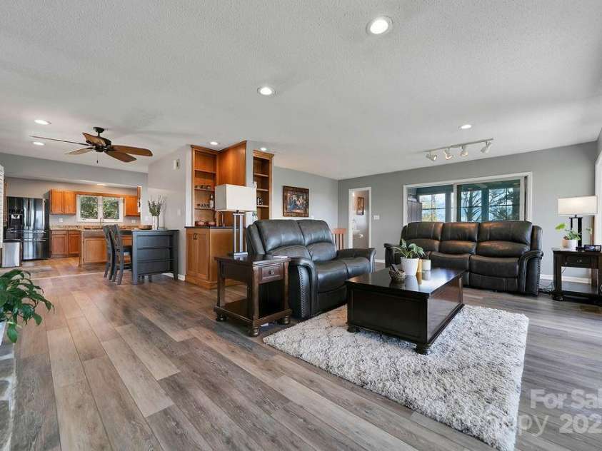 259 Dvdegi Court, Brevard, NC 28712.  MLS# CAR4248889, YatesRealty ID 22965. Open concept layout