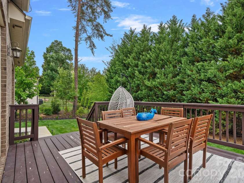 337 Bent Tree Drive, Stanley, NC 28164.  MLS# CAR4377289, YatesRealty ID 22965. 