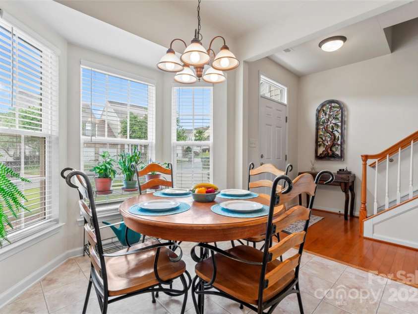 1418 Skidaway Street, Concord, NC 28027.  MLS# CAR4268685, YatesRealty ID 22966. Pretty bay window in breakfast nook.