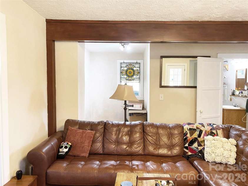 24 Ridge Avenue, Asheville, NC 28803.  MLS# CAR4321438, YatesRealty ID 22966. 