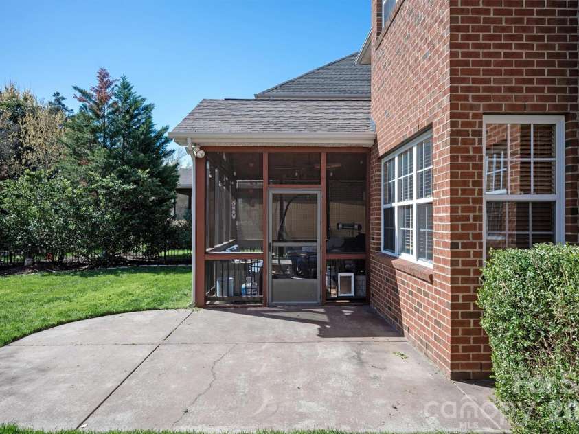 4936 Hawk Shadow Lane, Charlotte, NC 28277.  MLS# CAR4372746, YatesRealty ID 22967. 