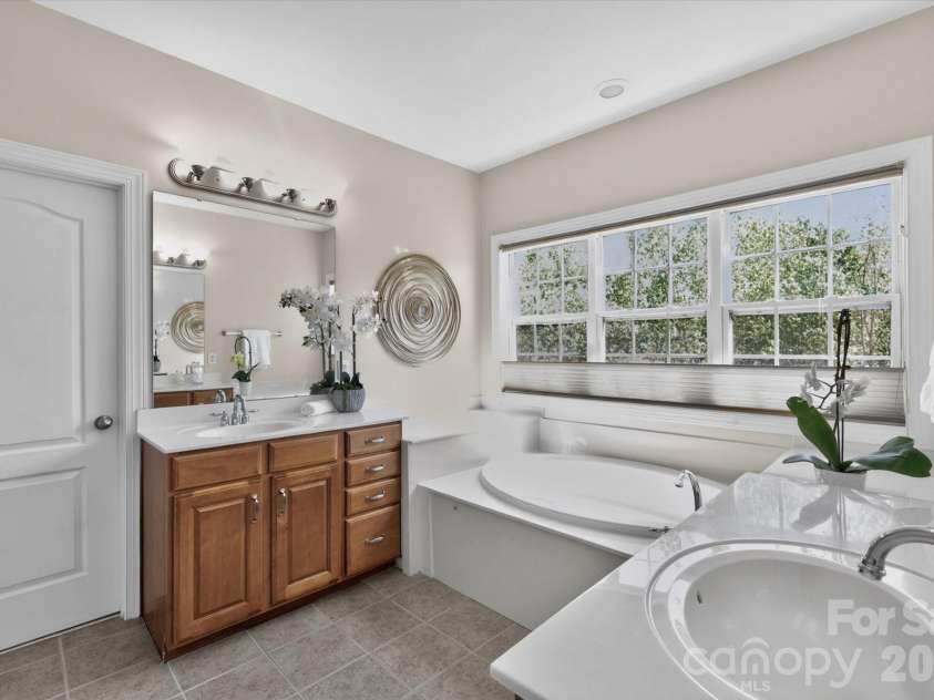 4936 Hawk Shadow Lane, Charlotte, NC 28277.  MLS# CAR4372746, YatesRealty ID 22967. 